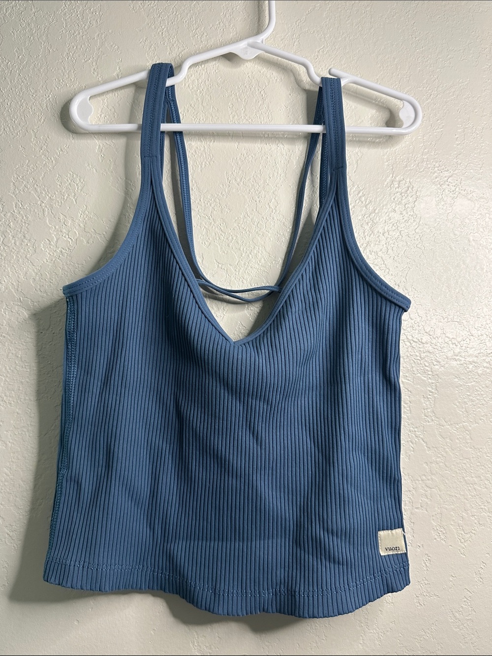Vuori Women's Ribbed V-Neck Camisole in Dusty Blue